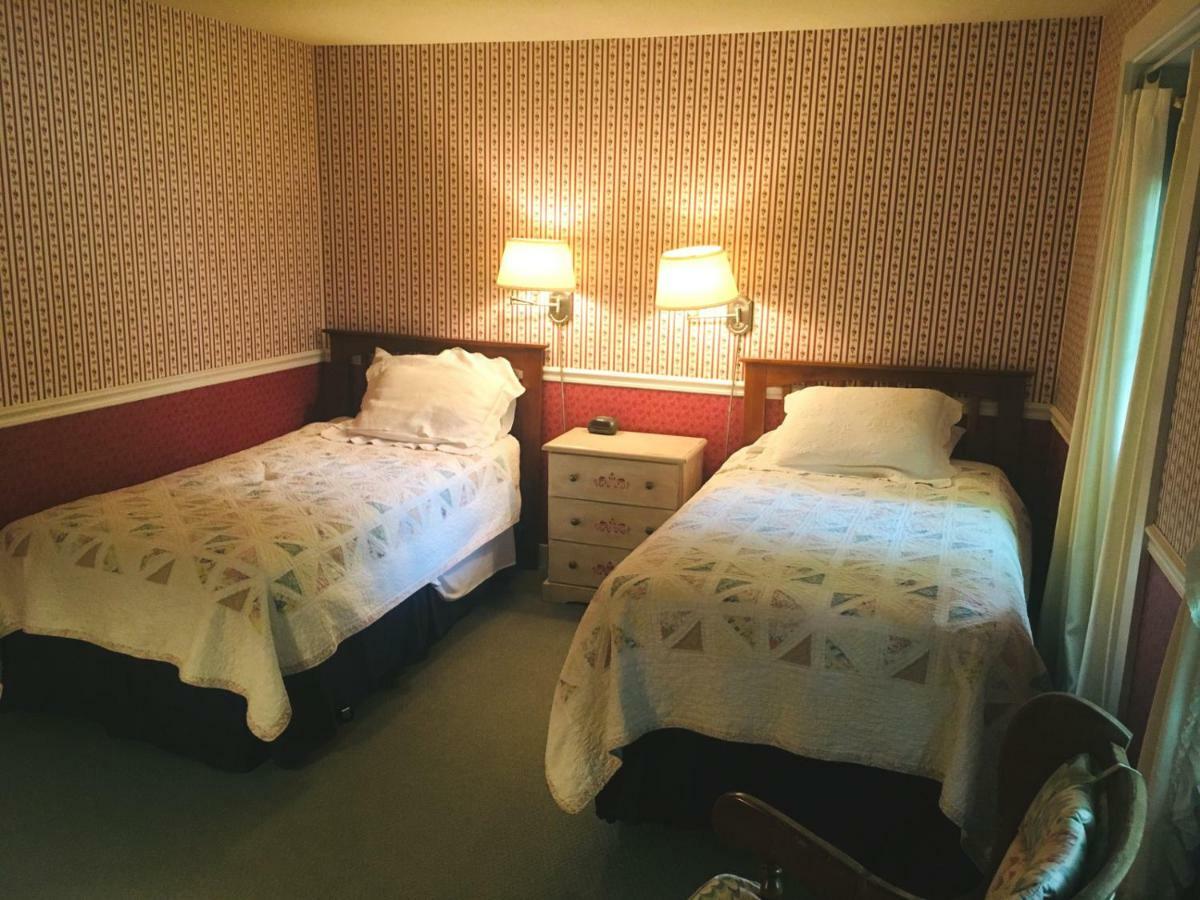 Carriage Barn Inn キーン エクステリア 写真