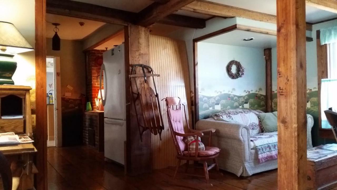 Carriage Barn Inn キーン エクステリア 写真