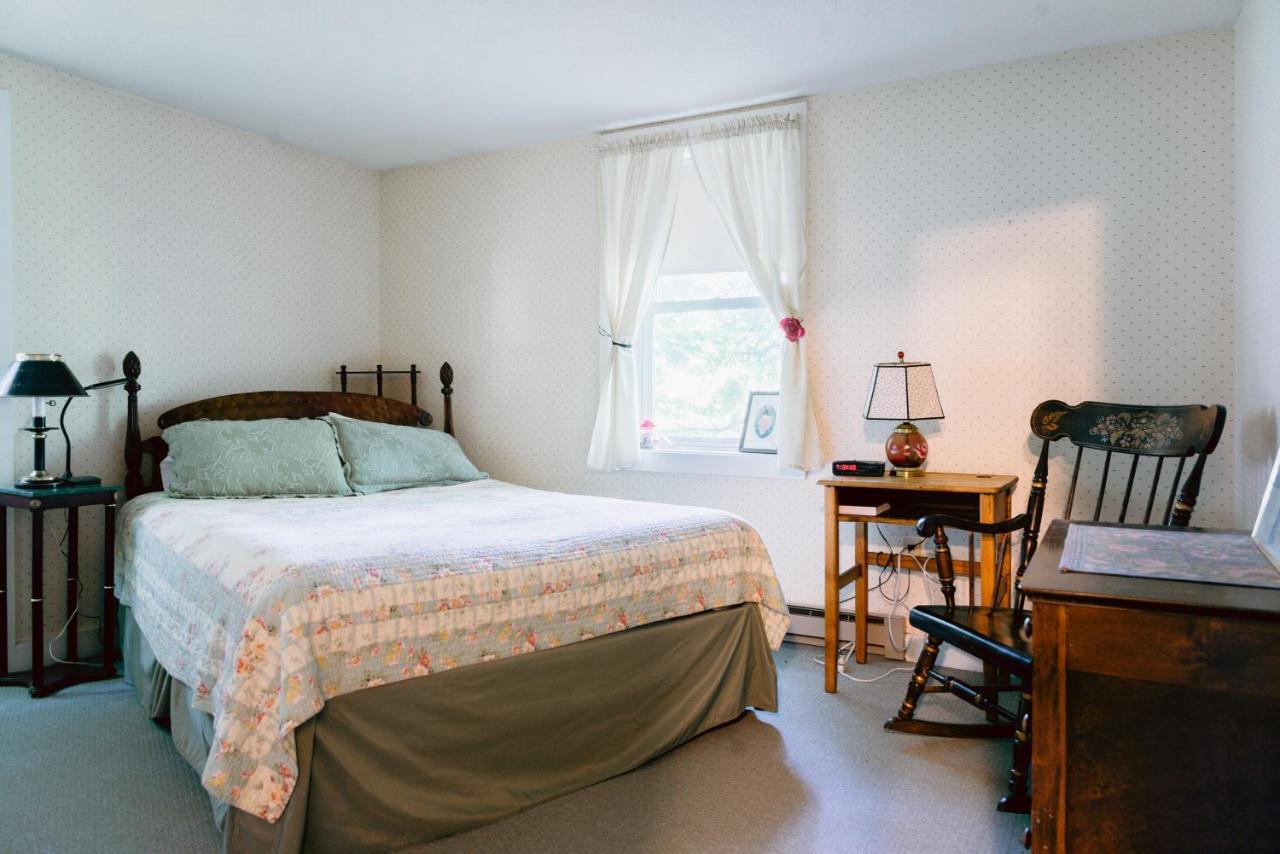 Carriage Barn Inn キーン エクステリア 写真