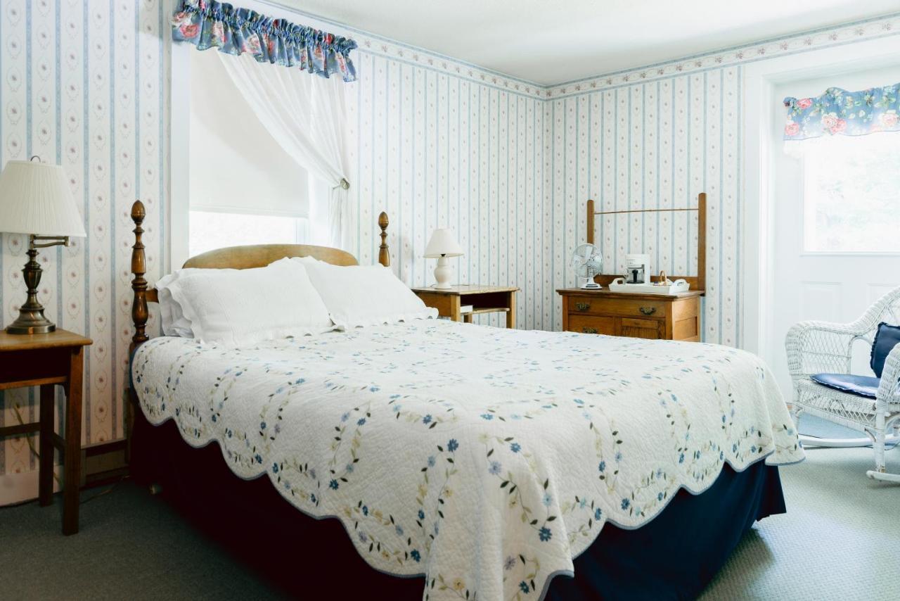 Carriage Barn Inn キーン エクステリア 写真